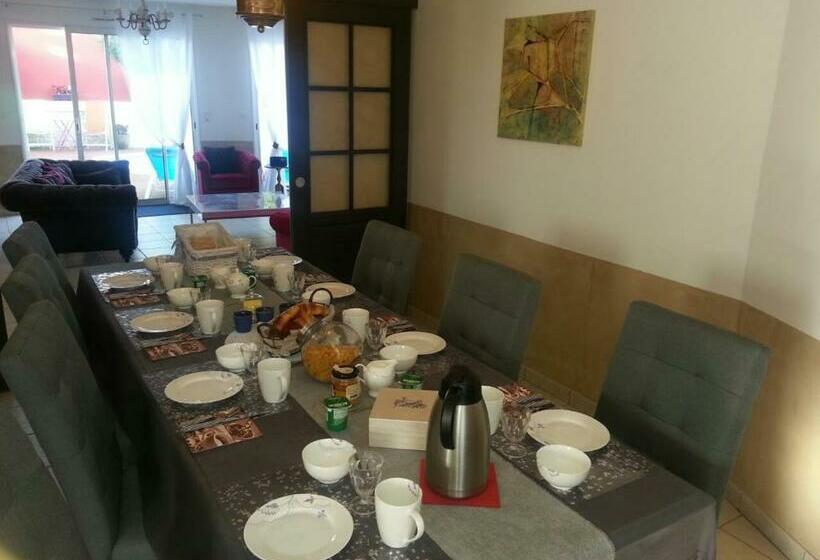 标准单人间, B&b La Difference