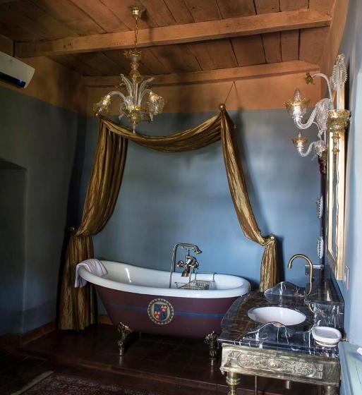 디럭스 주니어 스위트, Chateau De Canac