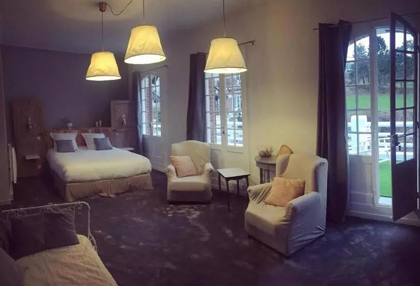 スイート, La Villa