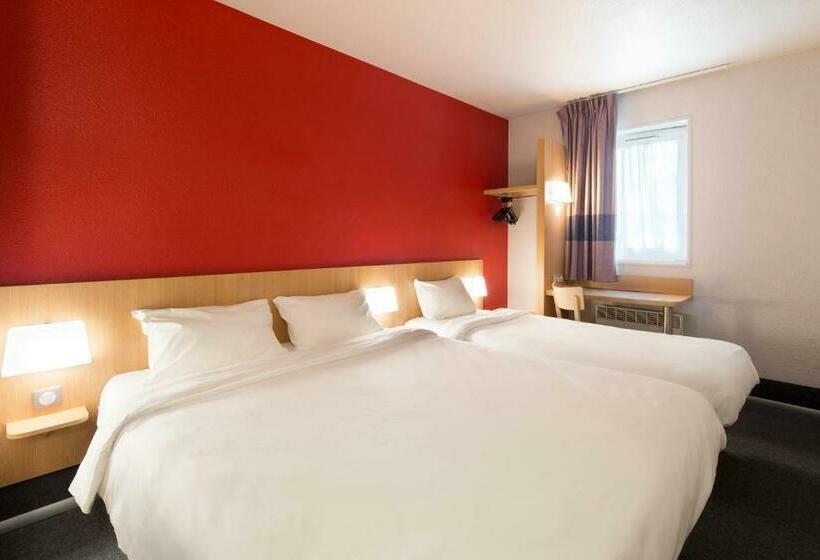 Номер Стандарт Трехместный, B&b Hotel Castres Centre Gambetta