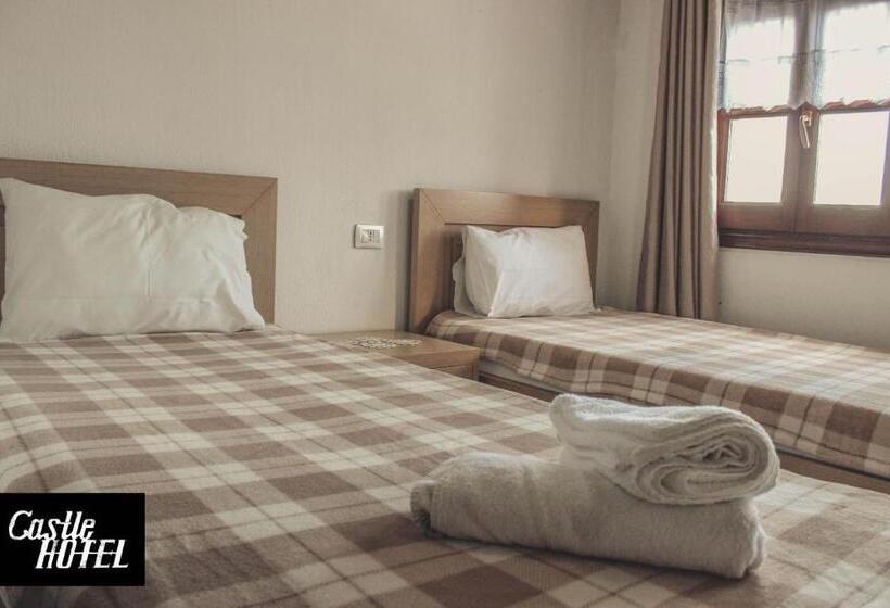 标准间带山景, Castle