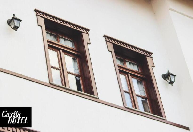 标准间带山景, Castle