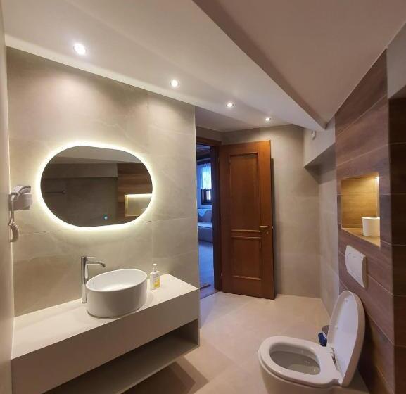 带城市景观的标准间, Castle