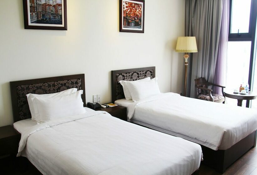 اتاق سوپریور, Danaciti