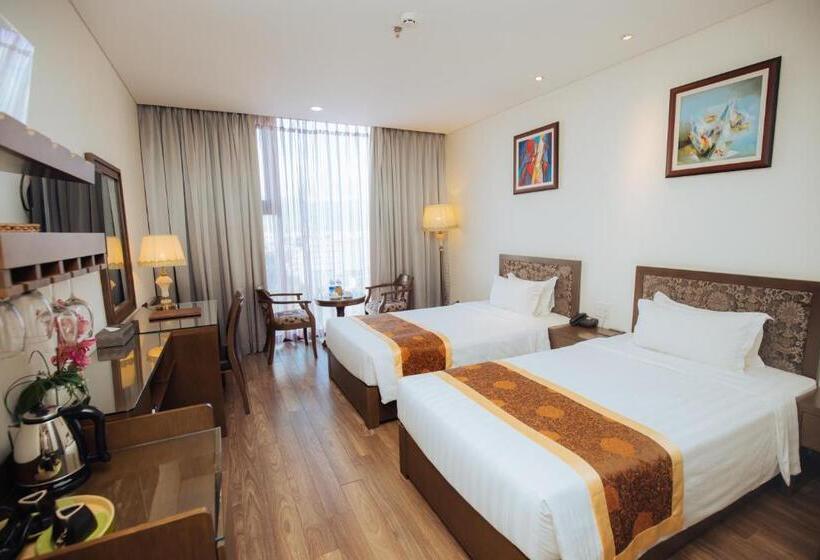 اتاق استاندارد چهار تخته با چشمانداز دریا, Danaciti