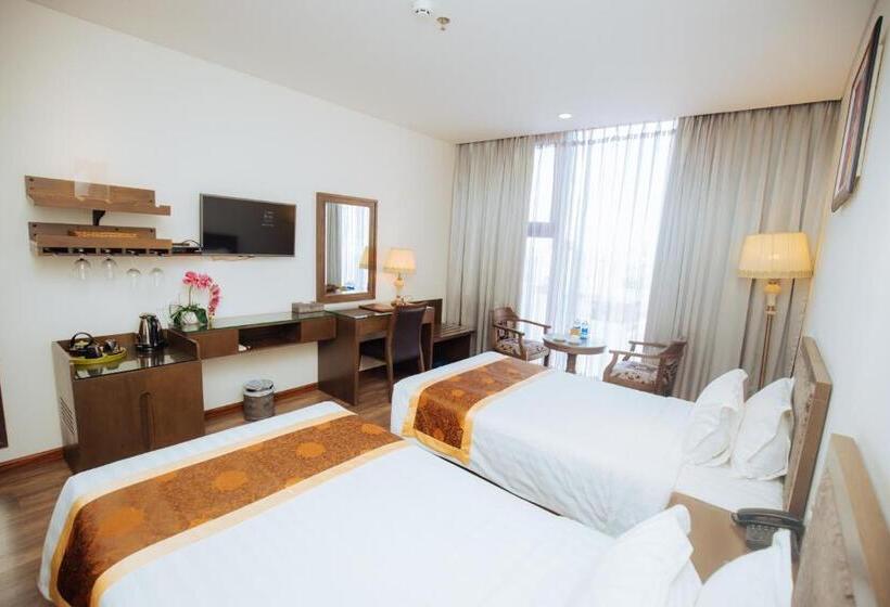 اتاق استاندارد چهار تخته با چشمانداز دریا, Danaciti