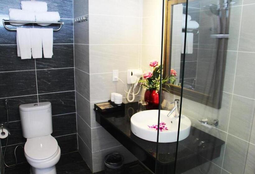 اتاق سه نفره دلوکس با چشمانداز دریا, Danaciti