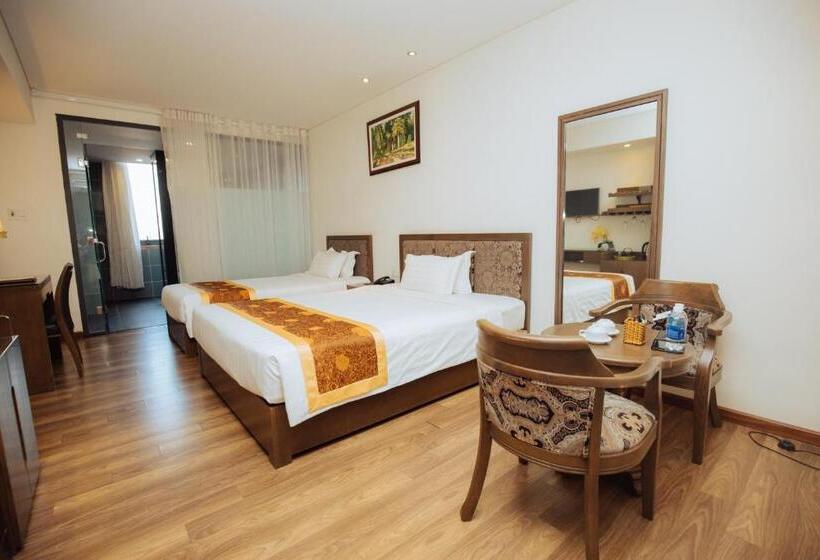 اتاق سه نفره دلوکس با چشمانداز دریا, Danaciti