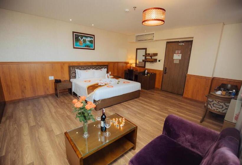 اتاق استاندارد با چشمانداز دریا, Danaciti