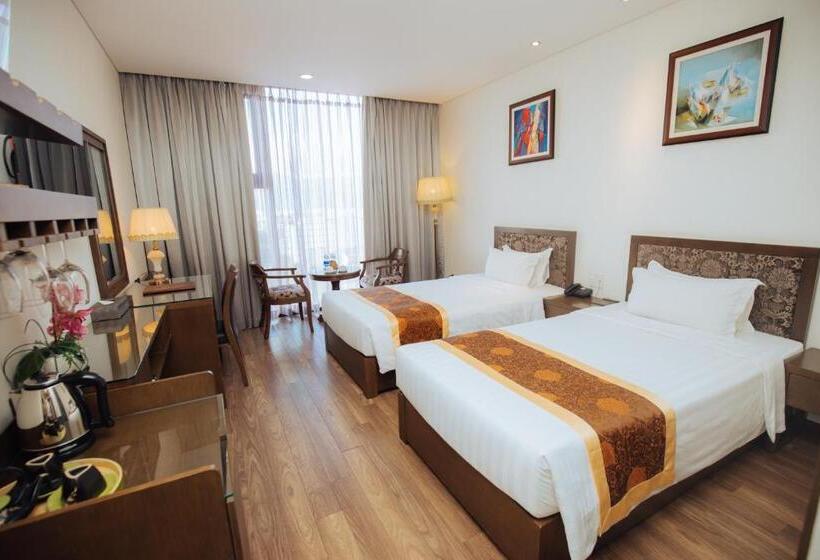 اتاق سوپریور, Danaciti