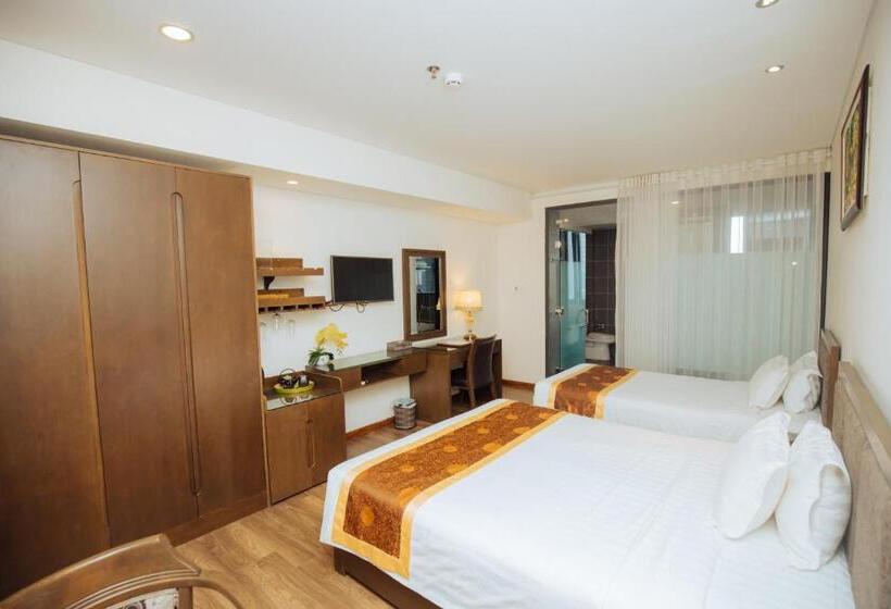 اتاق سه نفره دلوکس با چشمانداز دریا, Danaciti