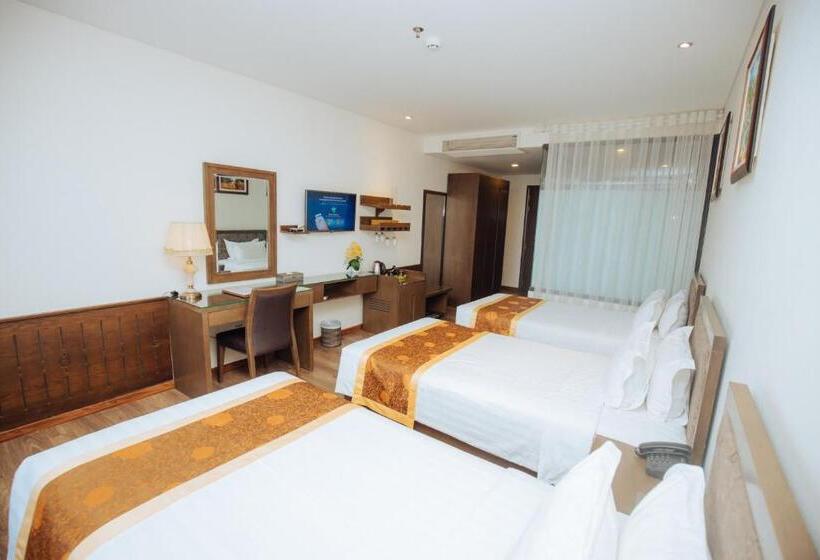 اتاق سه نفره دلوکس با چشمانداز دریا, Danaciti