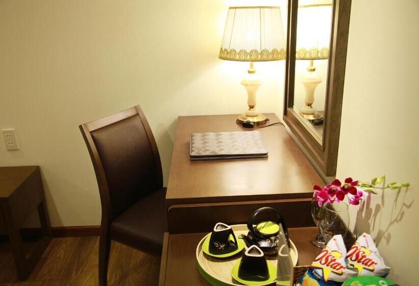 اتاق سه نفره دلوکس با چشمانداز دریا, Danaciti