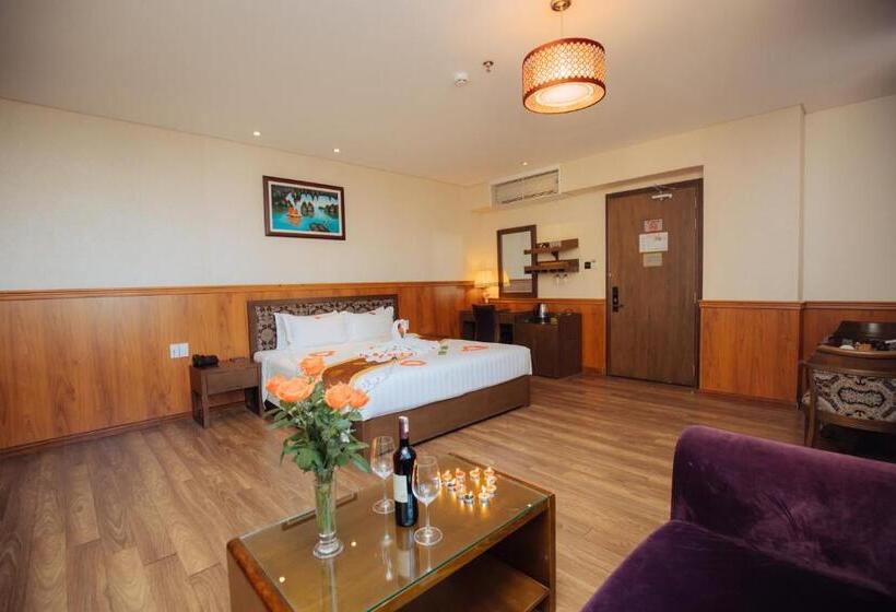 اتاق استاندارد با چشمانداز دریا, Danaciti