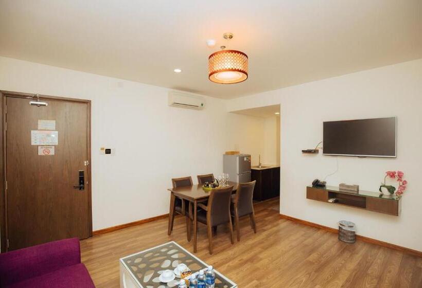 سوییت خانوادگی, Danaciti