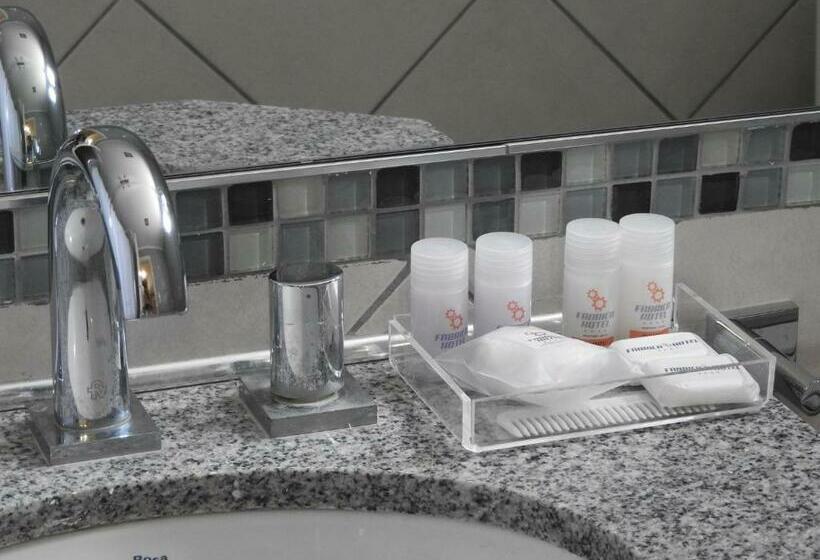 Трехместный Номер Deluxe, Fábrica