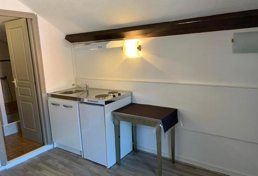 Студия Стандарт, Hôtel Le Cosy