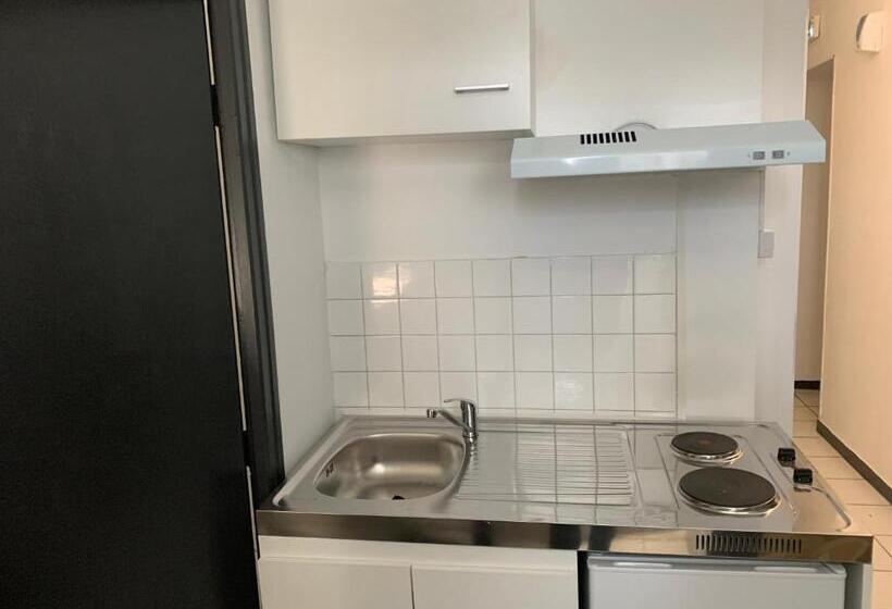 Студия Стандарт, Hôtel Le Cosy
