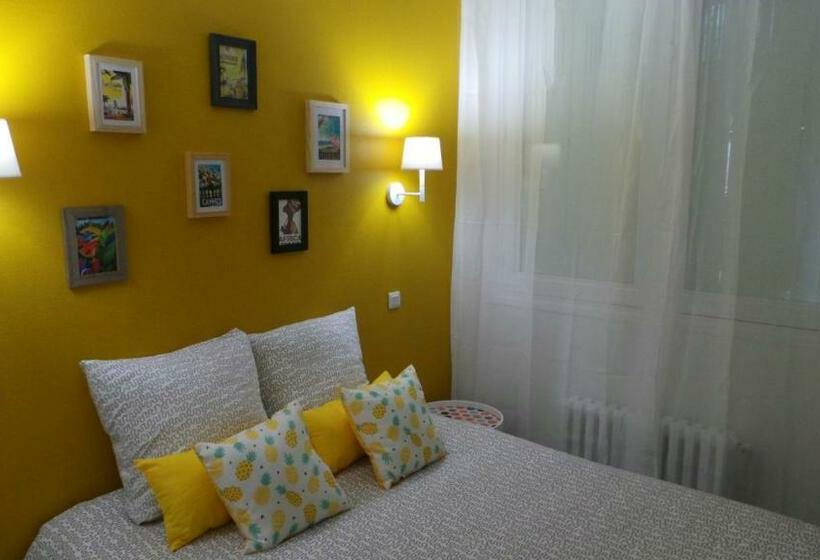 이코노미 룸, Hôtel La Croisette & Restaurant Bistrot Gantier En Centre Ville