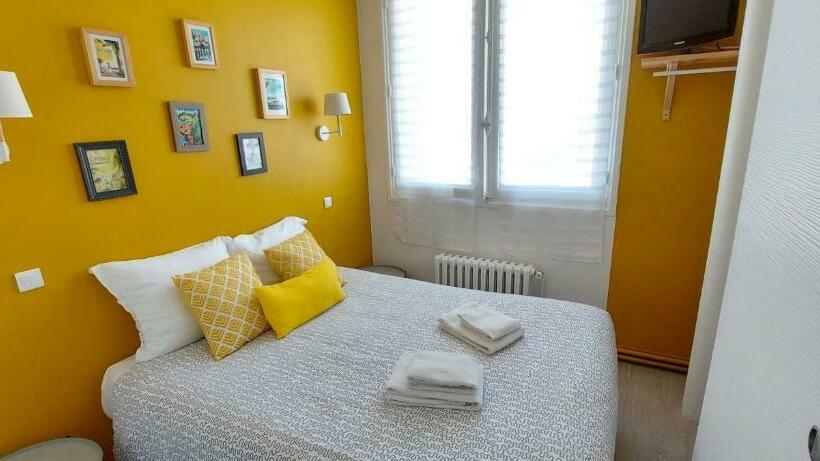 이코노미 룸, Hôtel La Croisette & Restaurant Bistrot Gantier En Centre Ville