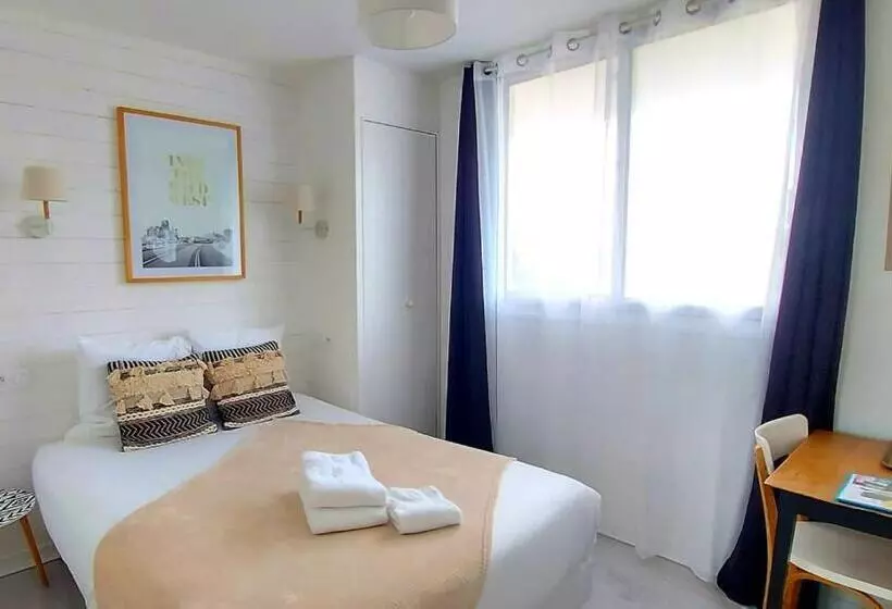 スタンダードルーム, Hôtel La Croisette & Restaurant Bistrot Gantier En Centre Ville