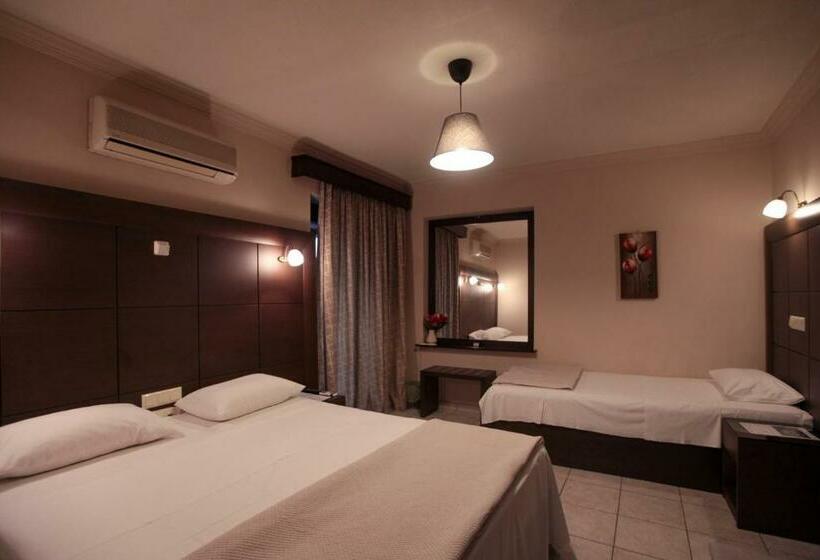 غرفة قياسية ثلاثية ذات اطلالة, Meteora