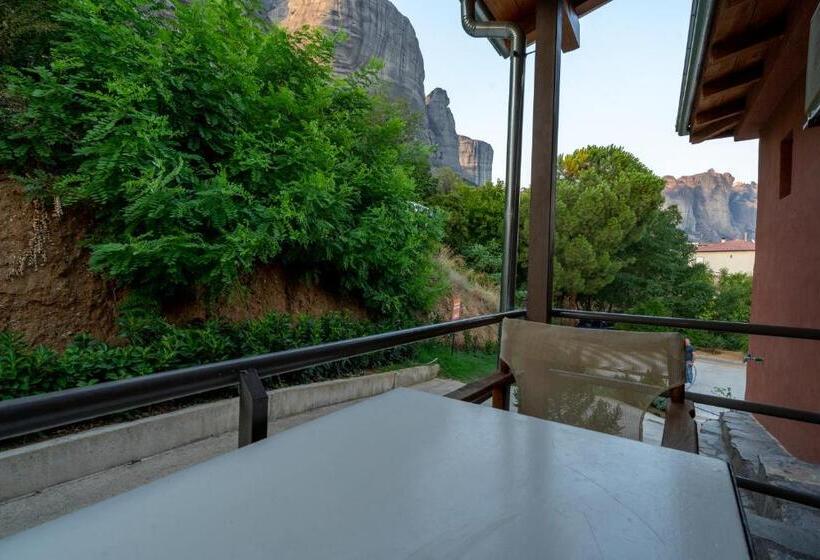 غرفة قياسية مزوَّدة بشُرفة, Meteora