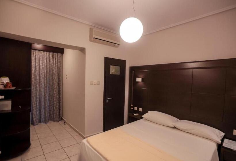 غرفة قياسية مزوَّدة بشُرفة, Meteora