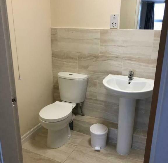 スタンダードシングルルーム, Monarch