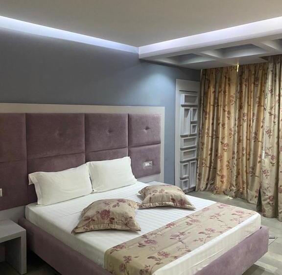 Superior Room, New W