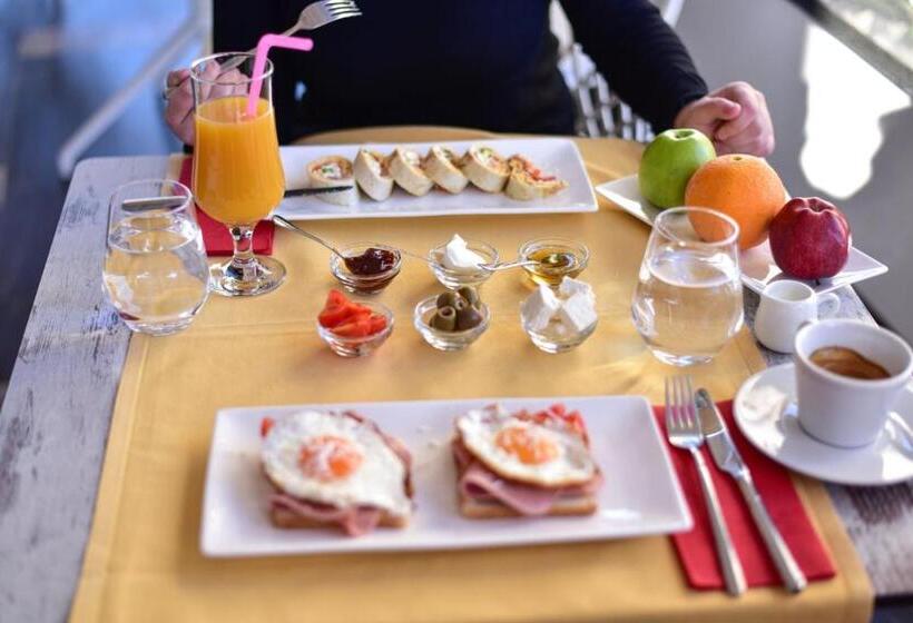 Superior Room, New W