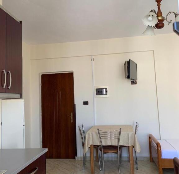 バルコニー付きスタンダードステューディオ, The First Hotel Saranda