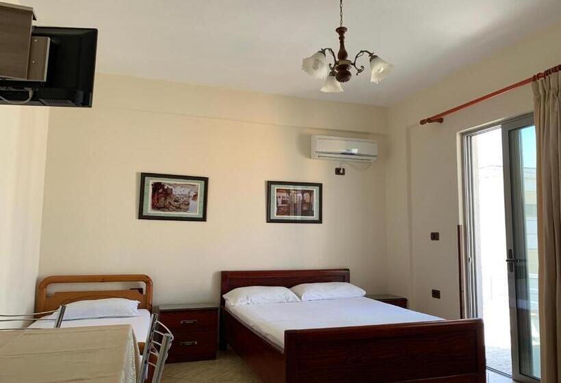 バルコニー付きスタンダードステューディオ, The First Hotel Saranda