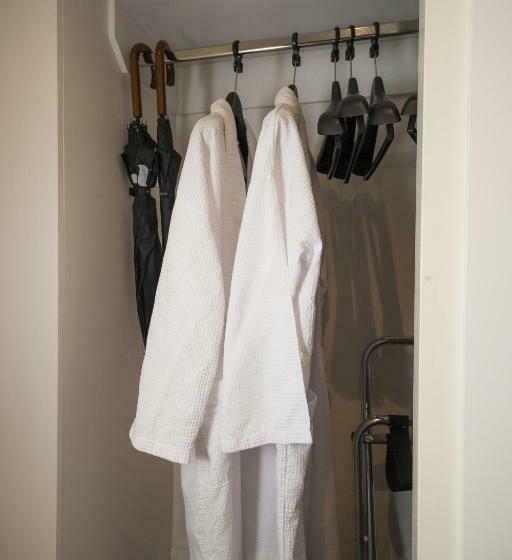 管理人员工作室, 315 Euro Motel And Serviced Apartments