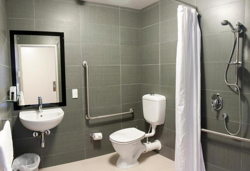 标准工作室, 315 Euro Motel And Serviced Apartments