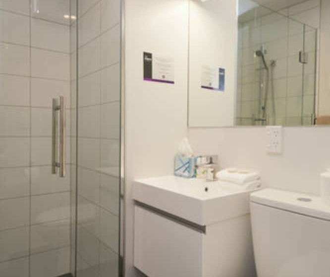 标准工作室, 315 Euro Motel And Serviced Apartments