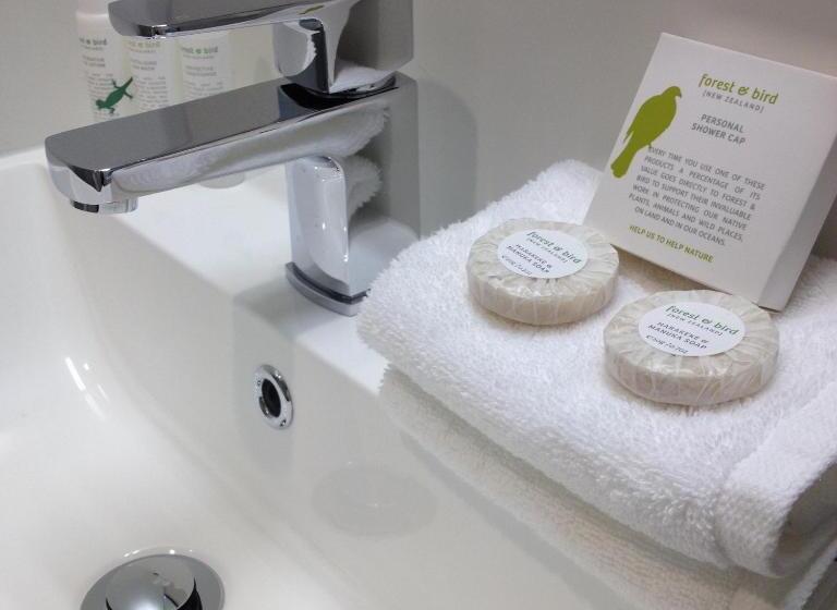 标准工作室, 315 Euro Motel And Serviced Apartments