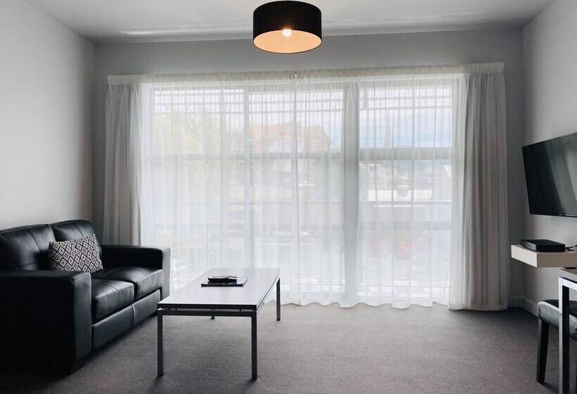 管理人员工作室, 315 Euro Motel And Serviced Apartments