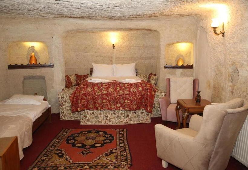 اتاق استاندارد سه تخته با چشمانداز باغ, Unicorn Cave