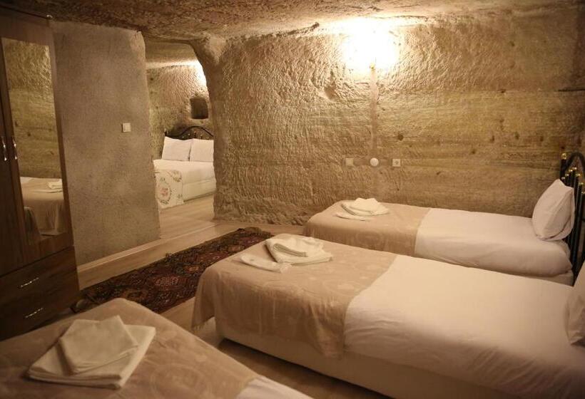 اتاق خانوادگی, Unicorn Cave