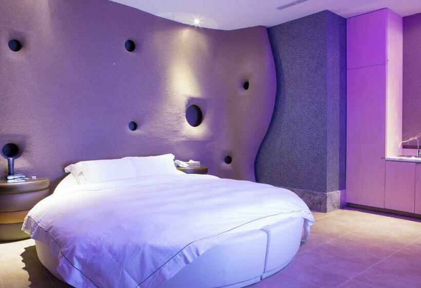 سوییت, Allur Boutique Motelyilan Branch