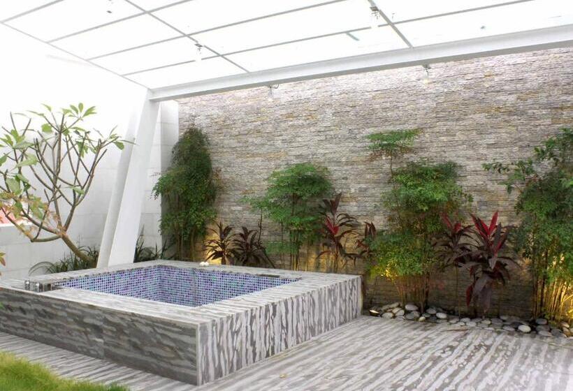 سوئیت پرزیدنت, Allur Boutique Motelyilan Branch