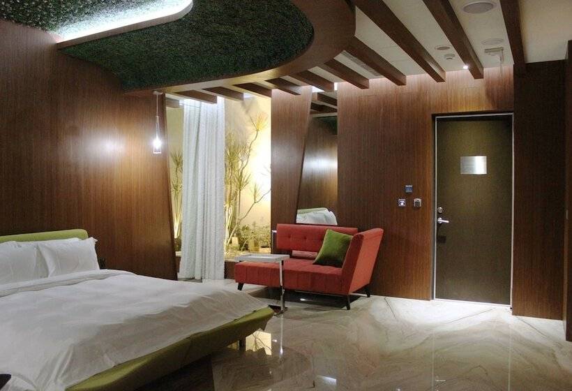 سوییت, Allur Boutique Motelyilan Branch