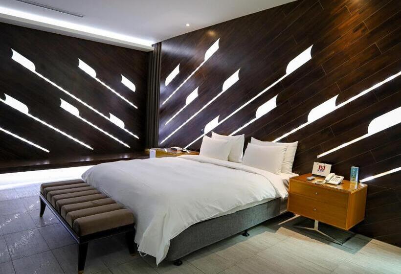 سوییت, Allur Boutique Motelyilan Branch