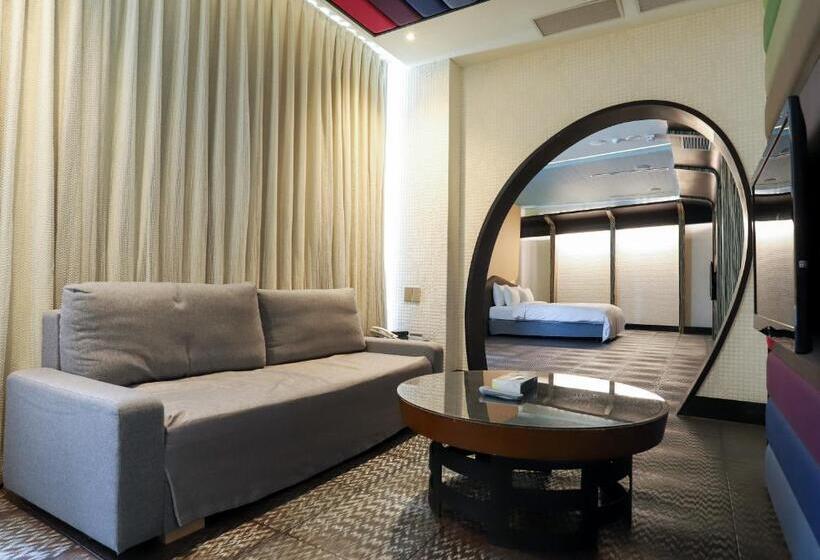 سوییت, Allur Boutique Motelyilan Branch