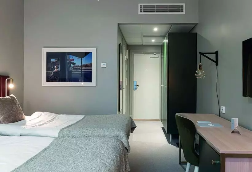 اتاق لوکس, Elite Hotel Academia