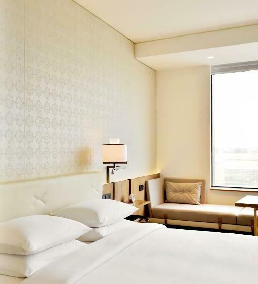 Стандартный Номер Кровать Кинг, Andaz Delhi, By Hyatt