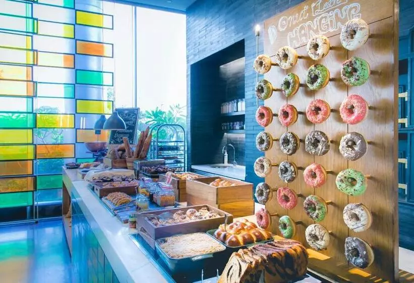キングサイズベッドのスイートルーム, Andaz Delhi, By Hyatt