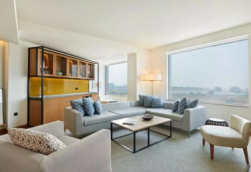 景色の見えるスイートルーム, Andaz Delhi, By Hyatt