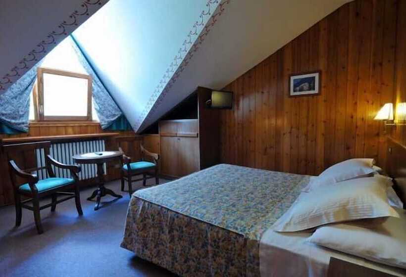 חדר סטנדרט לשלושה, Beau Sejour Presaintdidier